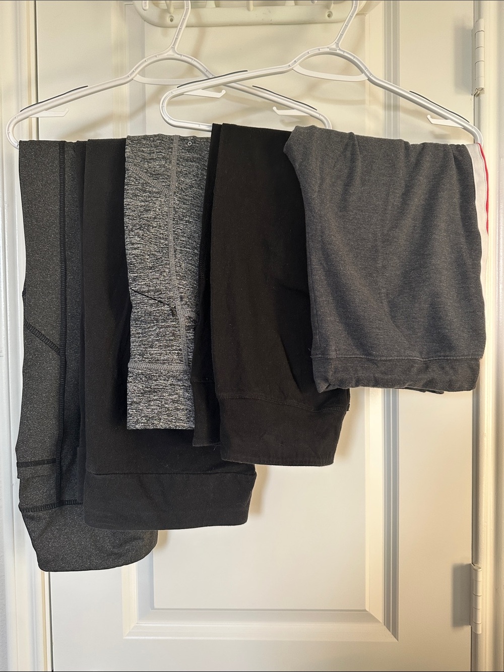 5 Women’s Legging and Capri Bundle